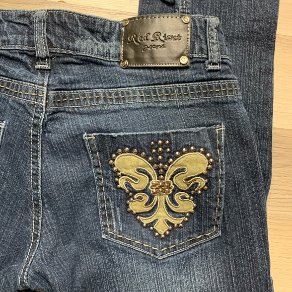 Red Rivet Blue Denim Embellished Jeans - Picture 3 of 5